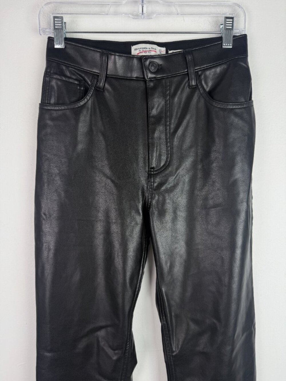 NWT Abercrombie & Fitch 90s Straight Ultra High Rise Vegan Leather Pant 27 SHORT - Picture 3 of 11